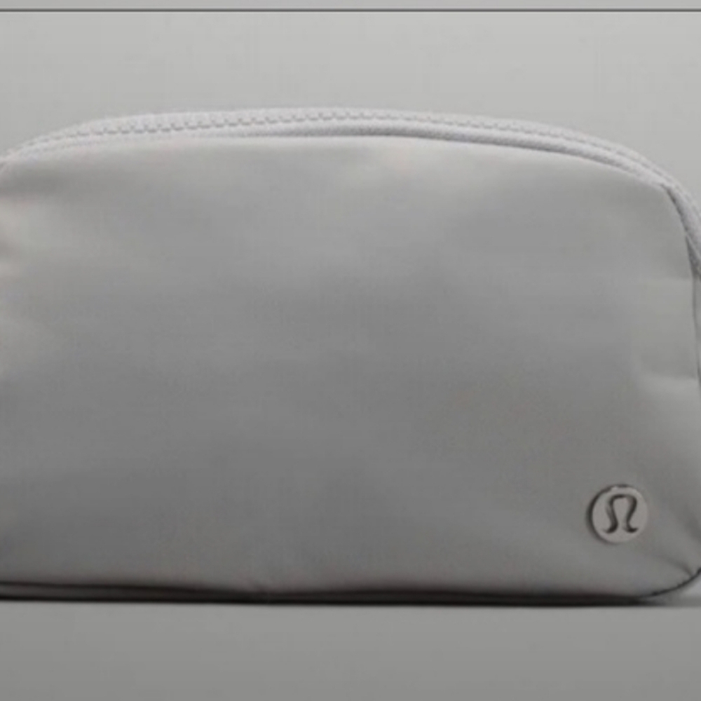 Lululemon Silber belt Everywhere Belt Bag NWT NEW